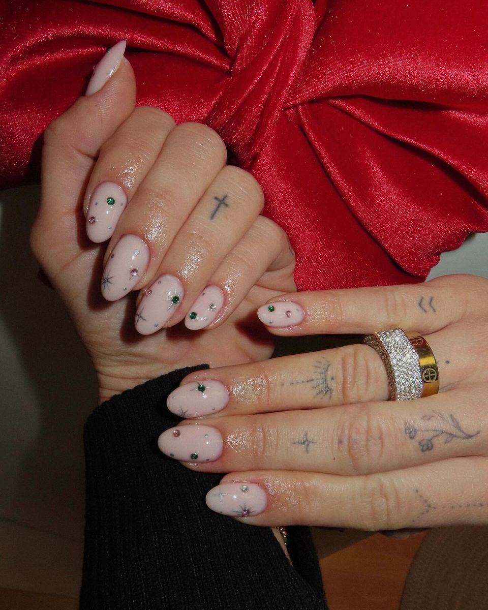Clean manicure result with polish close to the cuticle